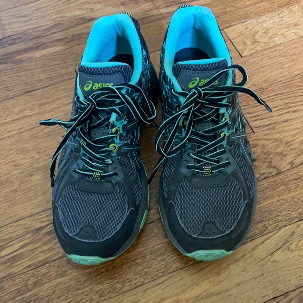 ASICS tennis shoes